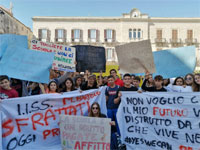 Nao alla riscossa contro lo sfratto della scuola!